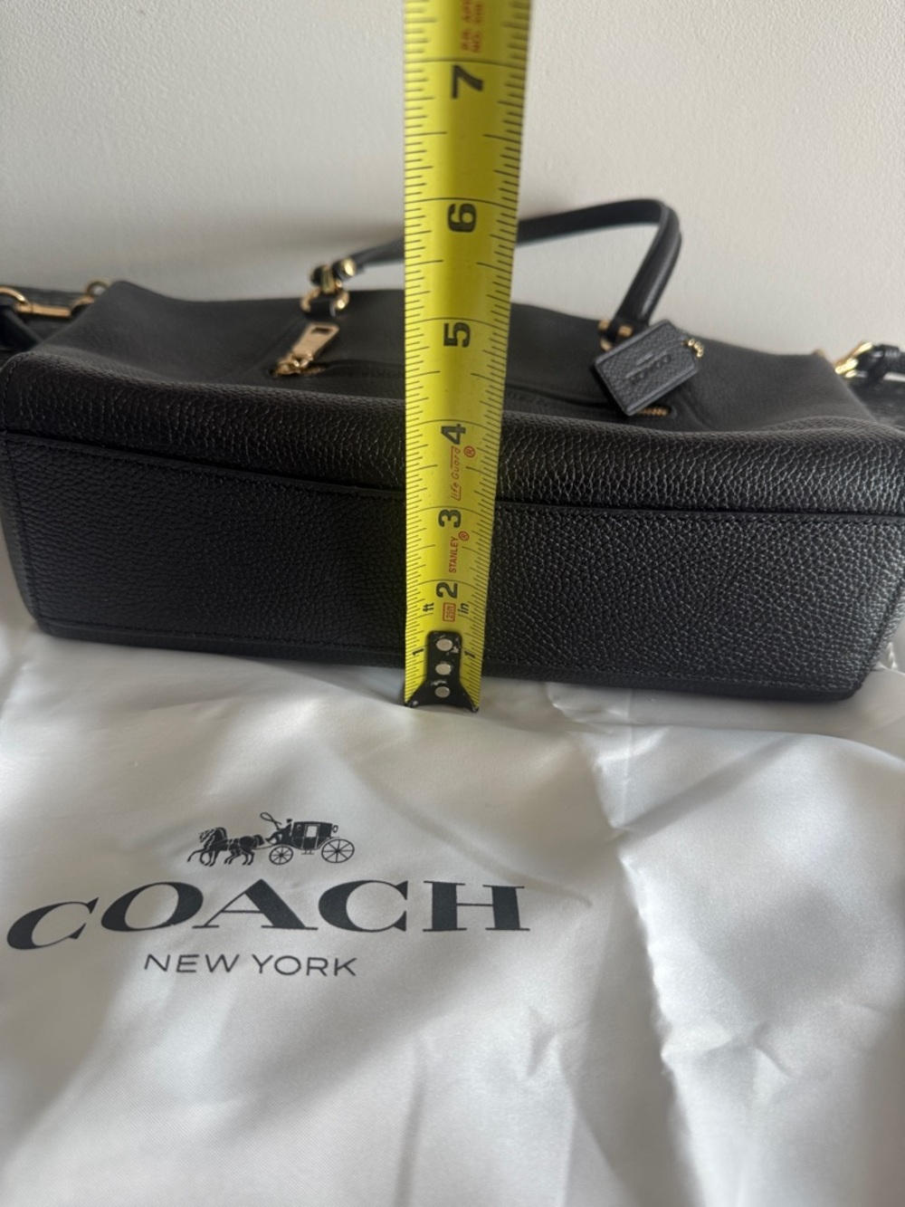 Coach purse with dust bag - Picture 14 of 15